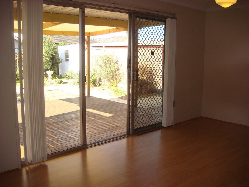 30 Camellia Circle, Woy Woy NSW 2256