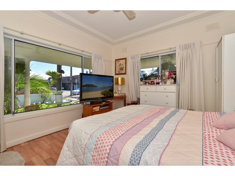 6 Norman Street, Umina Beach NSW 2257
