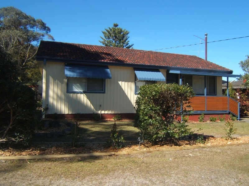 24 Springwood Avenue, Blackwall NSW 2256