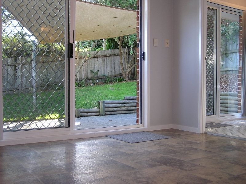 12B Judy Anne Close, Green Point NSW 2251