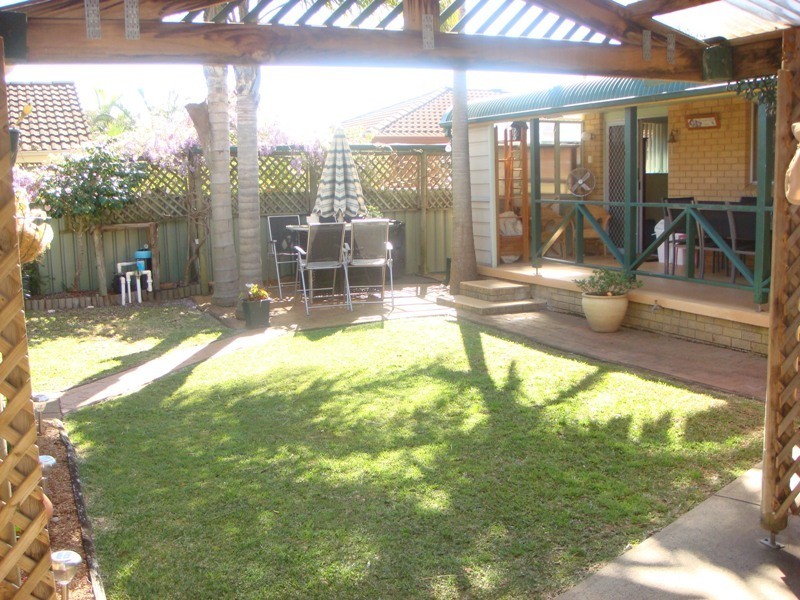 16 Corner Rosewood Drive/Veron Road, Umina Beach NSW 2257