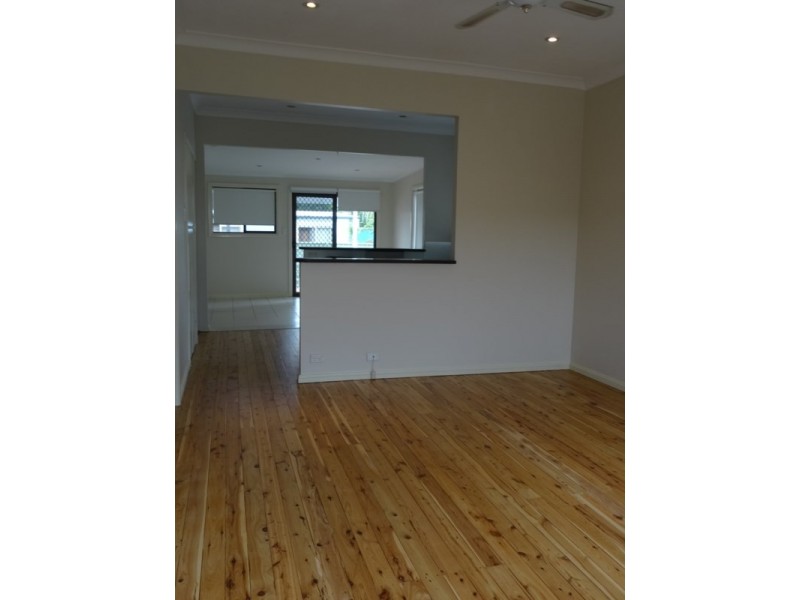 27 Barrenjoey Road, Ettalong Beach NSW 2257