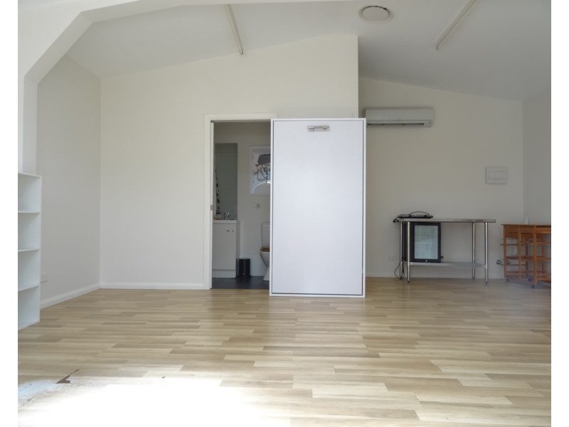 15B Waterloo Avenue, Woy Woy NSW 2256