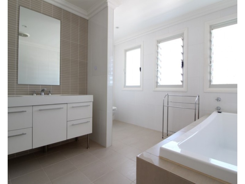 52 Cambridge Street, Umina Beach NSW 2257