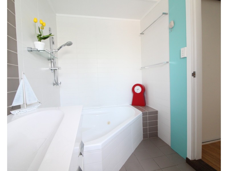 24 Woy Woy Road, Woy Woy NSW 2256