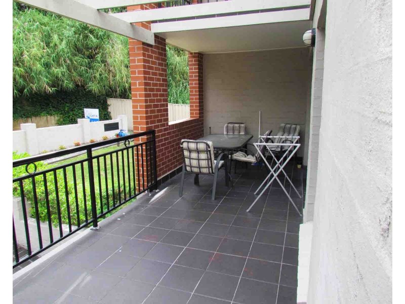 2/7 Shortland Street, Point Frederick NSW 2250