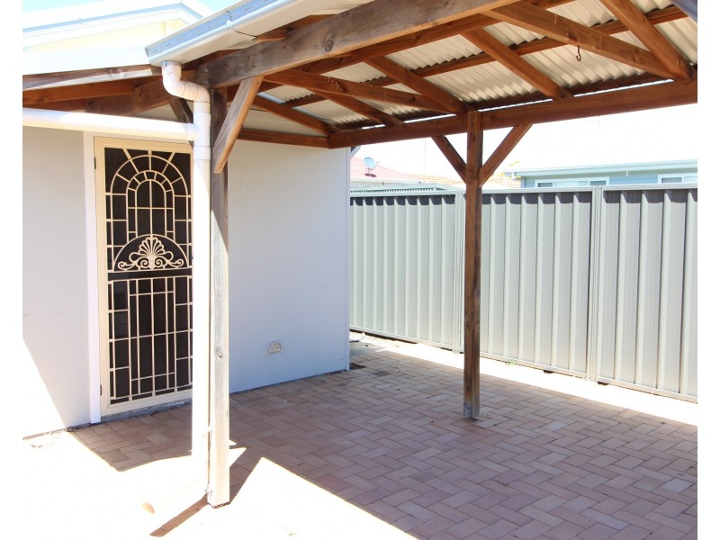 9a Wellington Street, Umina Beach NSW 2257