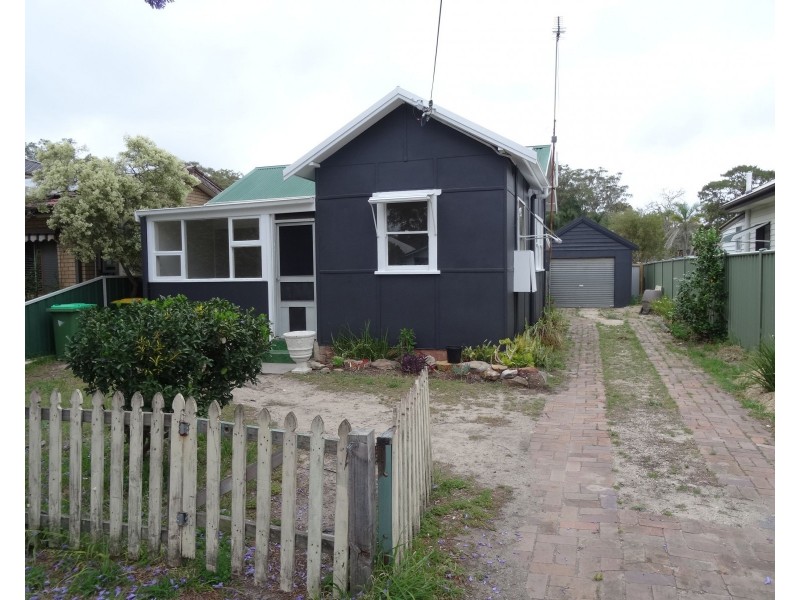 16 Calypta Road, Umina Beach NSW 2257