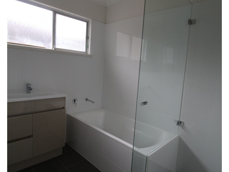 16 Trafalgar Avenue, Woy Woy NSW 2256