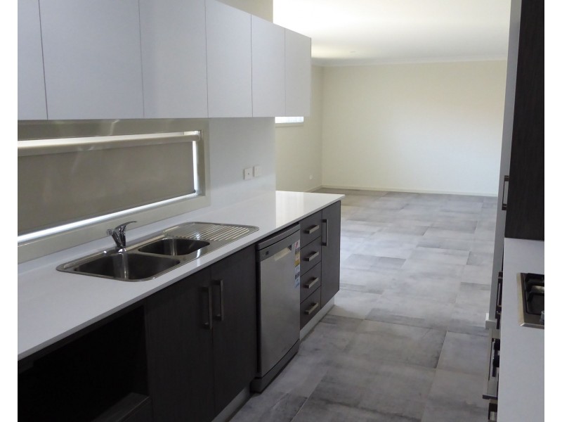 2/446 Ocean Beach Road, Umina Beach NSW 2257