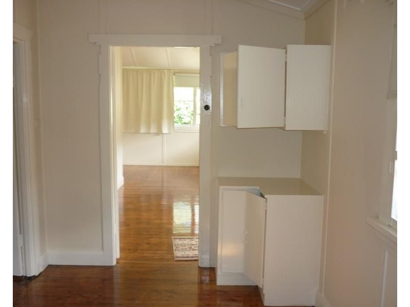 12 Picnic Parade, Ettalong Beach NSW 2257