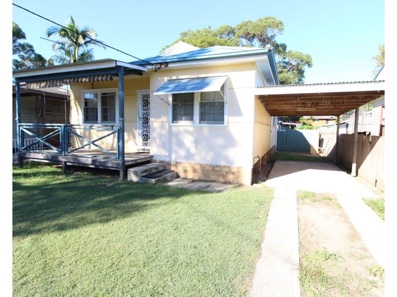 52 Dunalban Avenue, Woy Woy NSW 2256