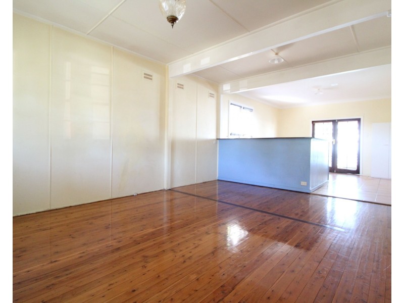 52 Dunalban Avenue, Woy Woy NSW 2256