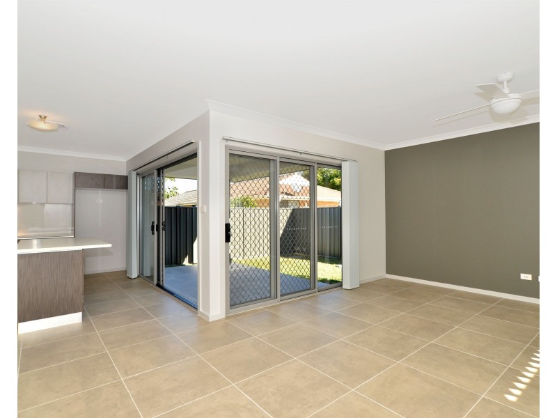 2/76 Cambridge Street, Umina Beach NSW 2257