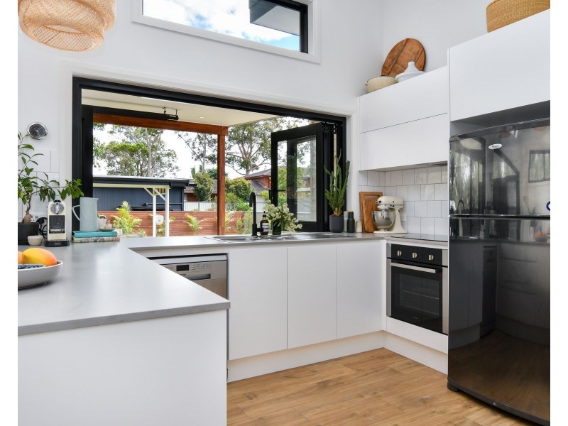 15 Wyoming Street, Blackwall NSW 2256