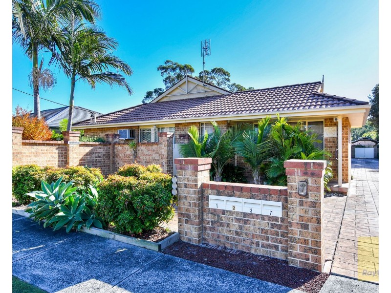 1/7 Warrigal Street, Blackwall NSW 2256