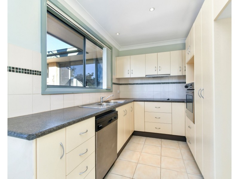 2/62 Victoria Road, Woy Woy NSW 2256