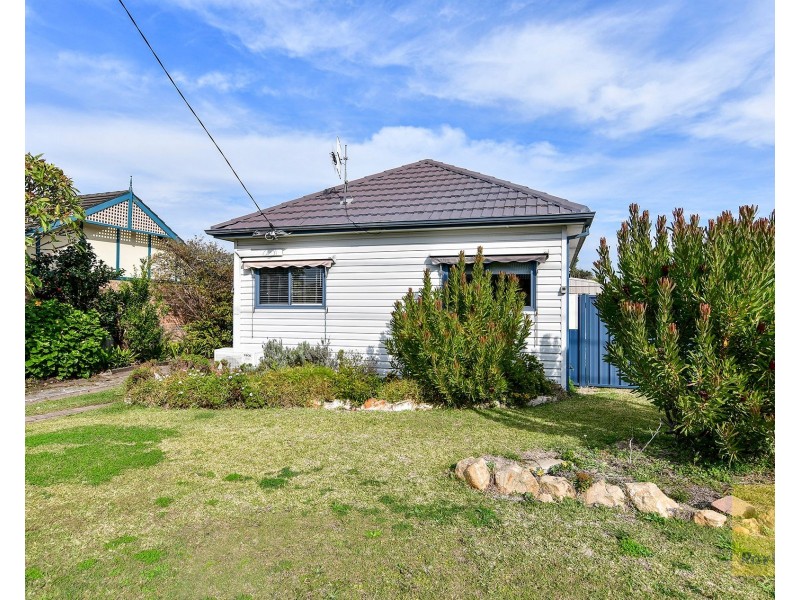 2 Warrah Street, Ettalong Beach NSW 2257