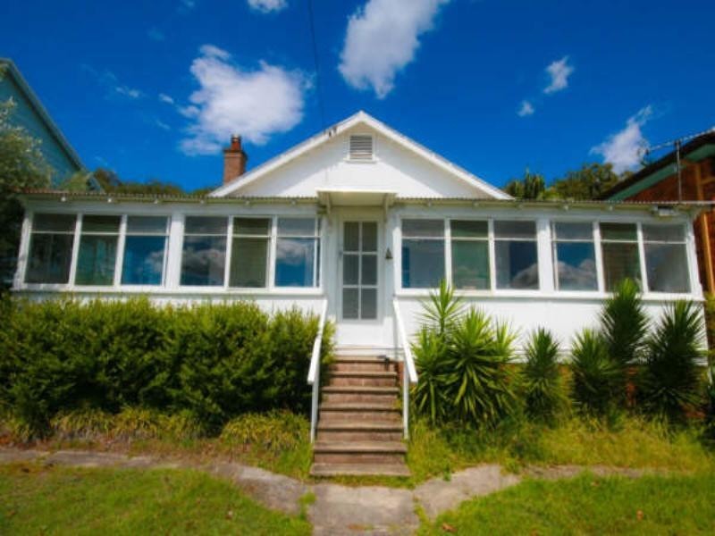 8 Cedar Crescent, Blackwall NSW 2256