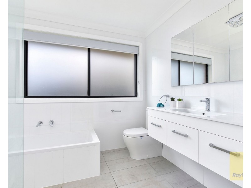 8 Karingal Close, Woy Woy NSW 2256