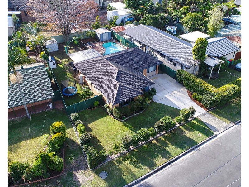 8 Karingal Close, Woy Woy NSW 2256