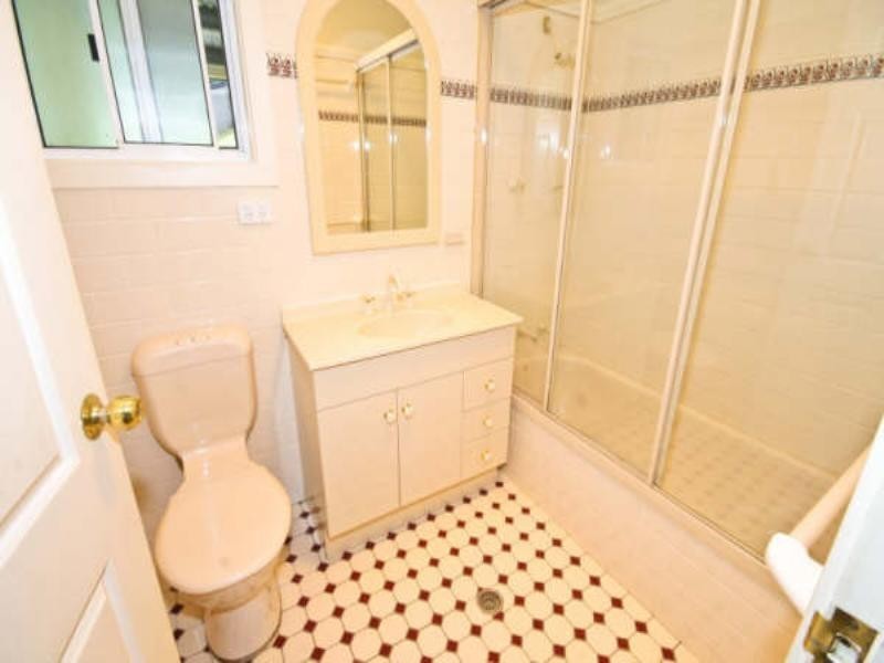 6 EMPIRE BAY Drive, Daleys Point NSW 2257