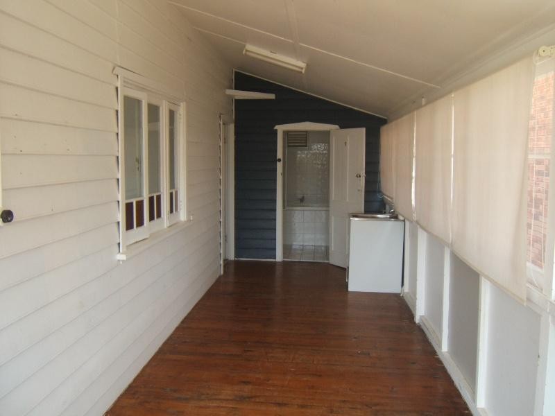 8 Cedar Crescent, Blackwall NSW 2256