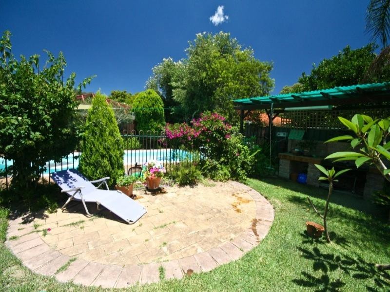 24 Hillview Street, Woy Woy NSW 2256