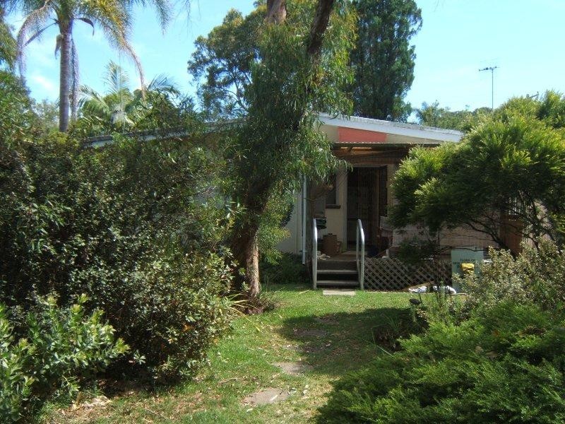 13 Lakeview Parade, Umina Beach NSW 2257