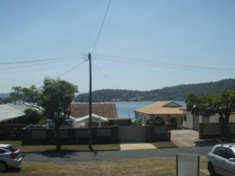 8 Cedar Crescent, Blackwall NSW 2256