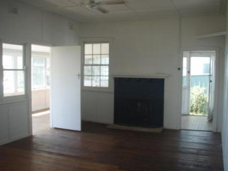 8 Cedar Crescent, Blackwall NSW 2256