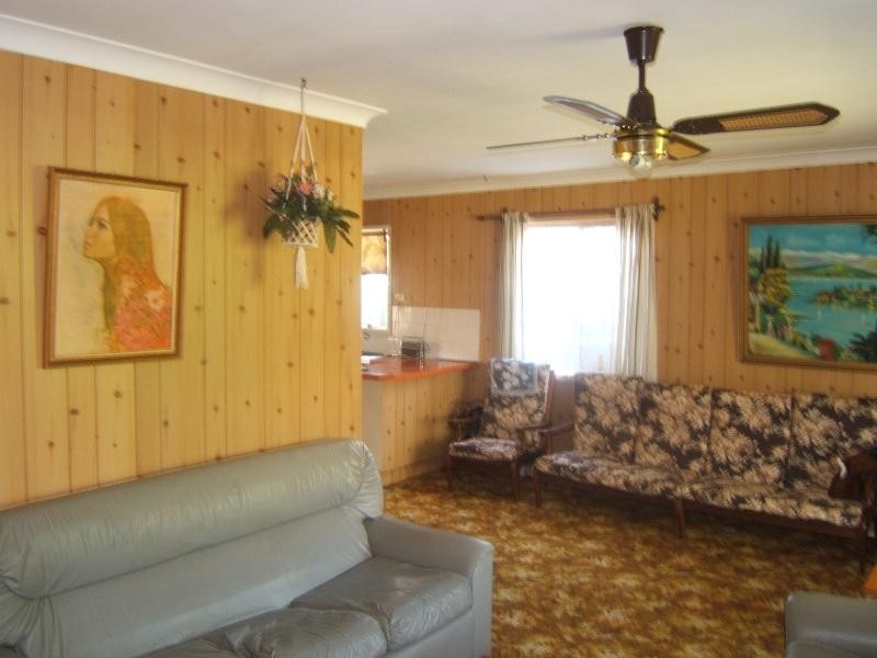 32 Honeysuckle Street, Umina Beach NSW 2257