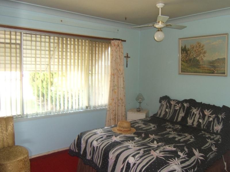 32 Honeysuckle Street, Umina Beach NSW 2257