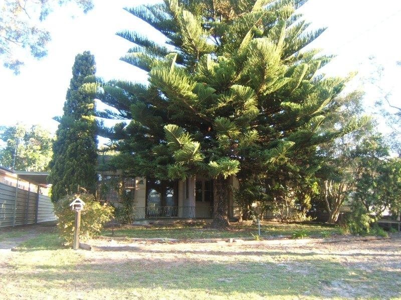 5 Dwyer Avenue, Woy Woy NSW 2256