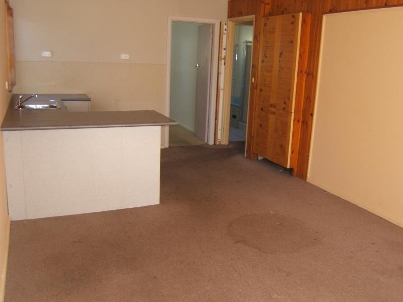 5 Dwyer Avenue, Woy Woy NSW 2256