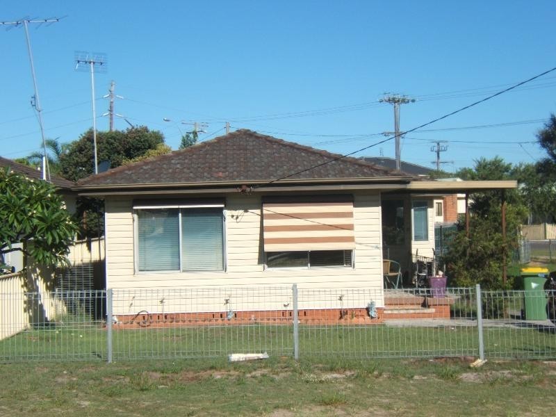 100 Paton Street, Woy Woy NSW 2256