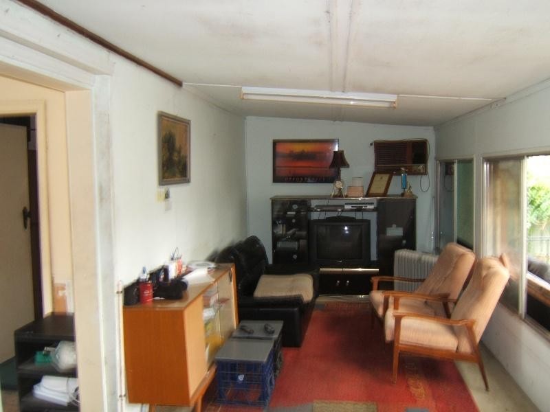 81 Memorial Avenue, Blackwall NSW 2256