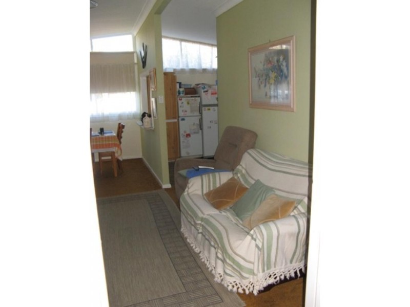 1 Elanora Road, Umina Beach NSW 2257