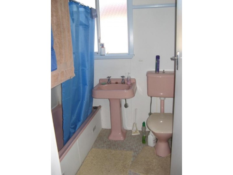 1 Elanora Road, Umina Beach NSW 2257