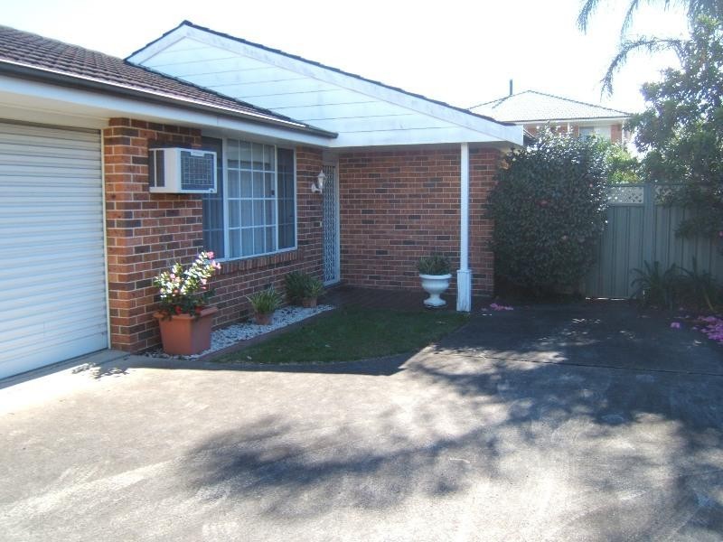 2/11 McEvoy Avenue, Umina Beach NSW 2257