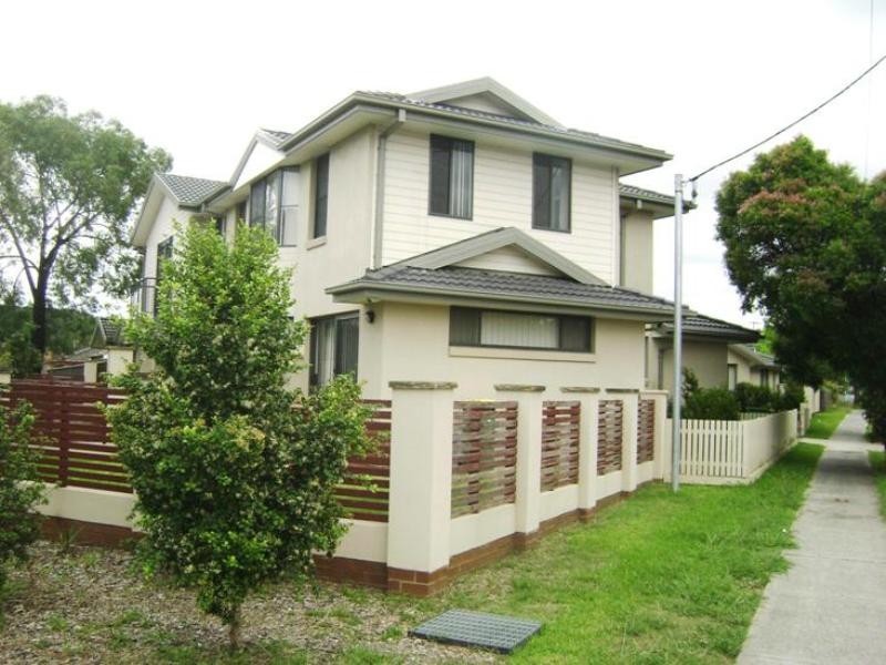 43 Rawson Road, Woy Woy NSW 2256