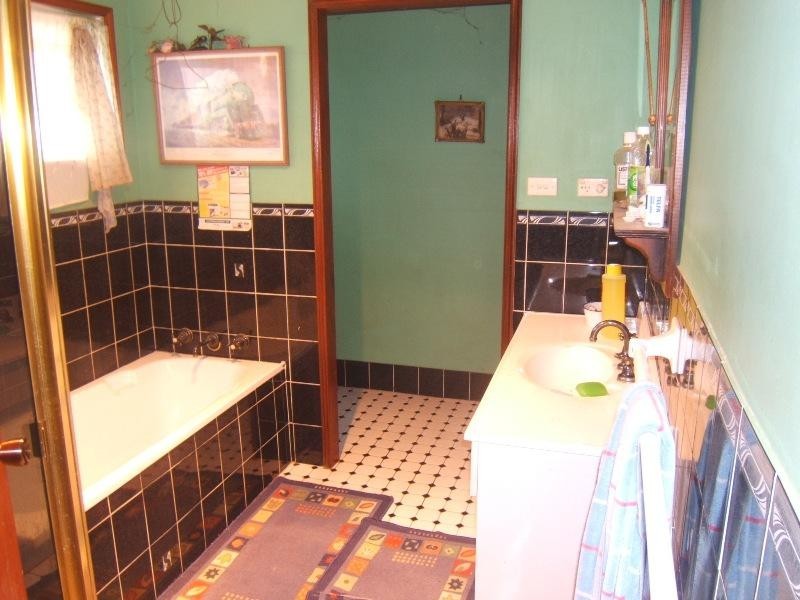 32 Wentworth Avenue, Woy Woy NSW 2256