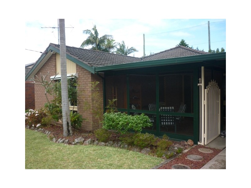 28 Everglades Crescent, Woy Woy NSW 2256