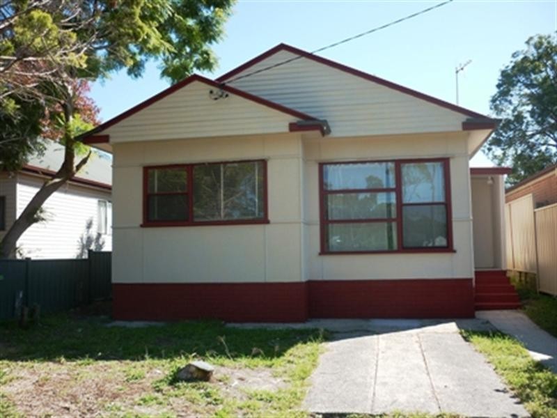 27 Phegan Street, Woy Woy NSW 2256