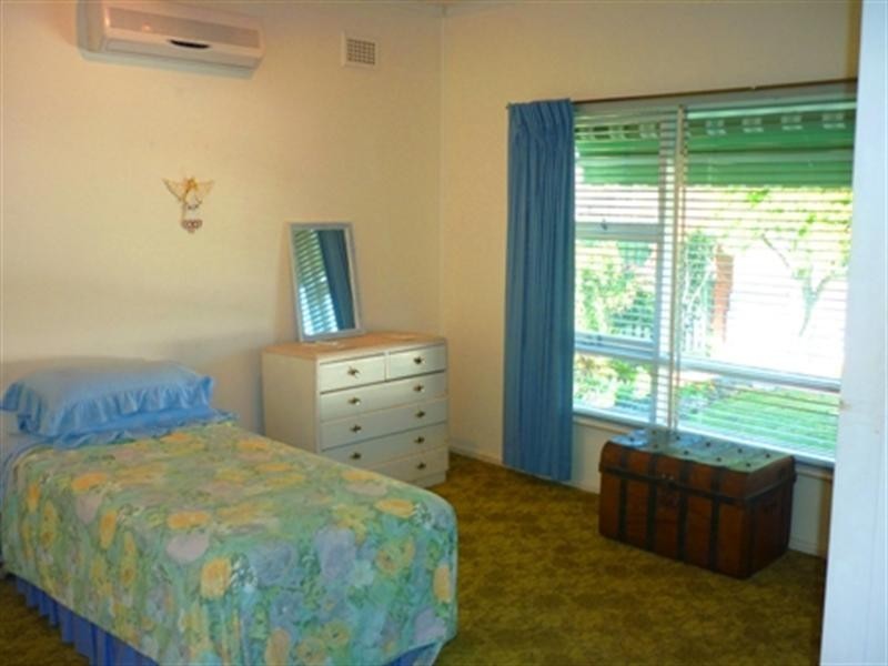 25 Florida Avenue, Woy Woy NSW 2256