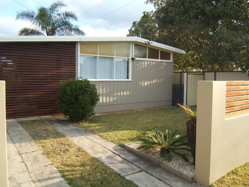 45 DOROTHY Avenue, Woy Woy NSW 2256