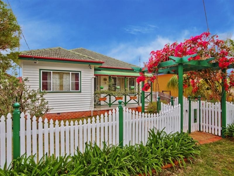 9 Terry Avenue, Woy Woy NSW 2256