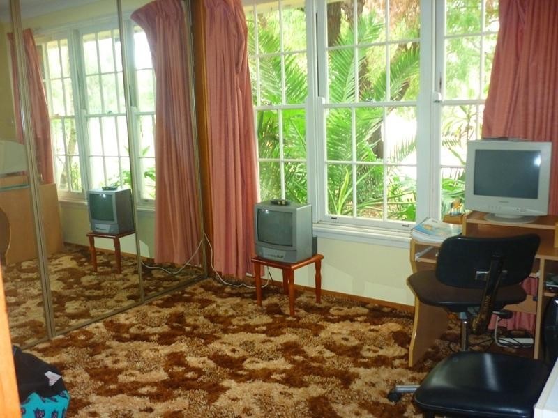 43 Dulkara Road, Woy Woy NSW 2256