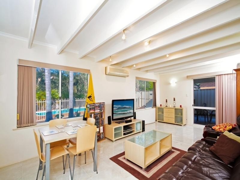 39 Dulkara Road, Woy Woy NSW 2256