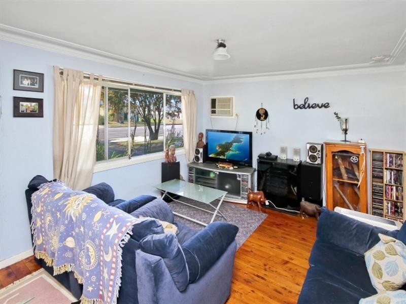 37 Dunban Road, Woy Woy NSW 2256